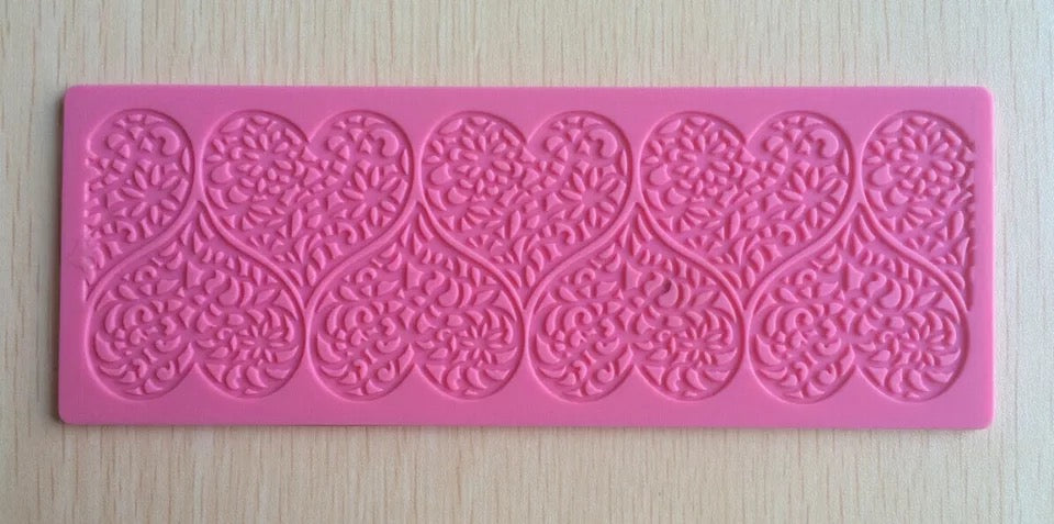 MOLDE DE SILICÓN ENCAJE DE CORAZONES GORDOS
