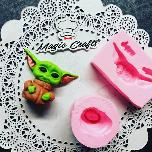 MOLDE DE SILICON BABY YODA